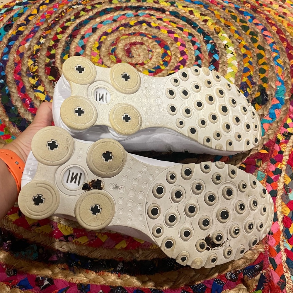 Nike Shox White Athletic Shoes - Picture 5 of 6